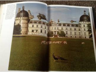 Boek De Fraaiste Kastelen v/d Loire ,mooie foto's en tekst