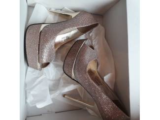 gouden pumps 37