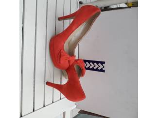 oranje pumps
