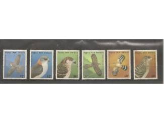 postzegels met afbeeldingen van roofvogels, uit Papua New Guinea