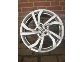 17 Inch Originele VW Polo 2G Velgen Nr 206