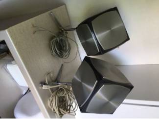 Gr&uuml;ndig   2 sts.  Sateliet  Stereo Boxen  60 Watt  op statief