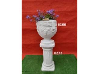 Planten bak met zuil. nr 0272 & 6166