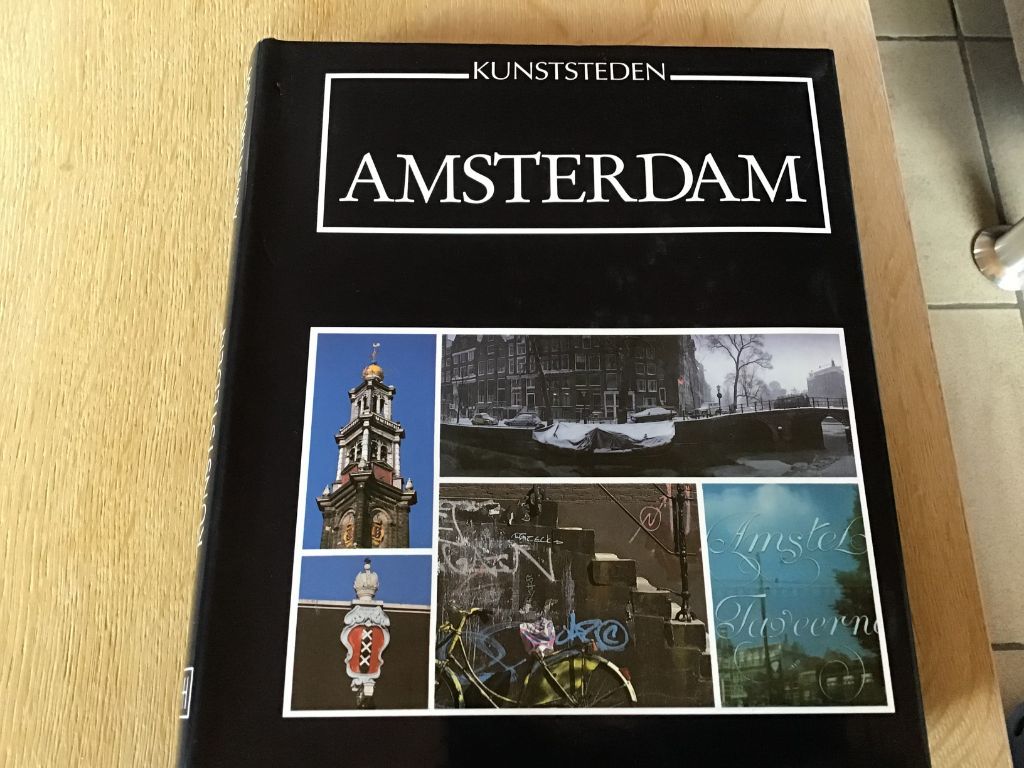 Amsterdam boek ,een historisch prachtig exemplaar ,mooie foto's