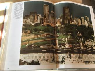 Australi&euml;; Prachtig boek, magnifieke en uitzonderlijke natuur