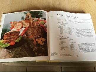 Kookboeken Boek ; koken in de open lucht (BBQ) LEKKERBEKKEN TOP